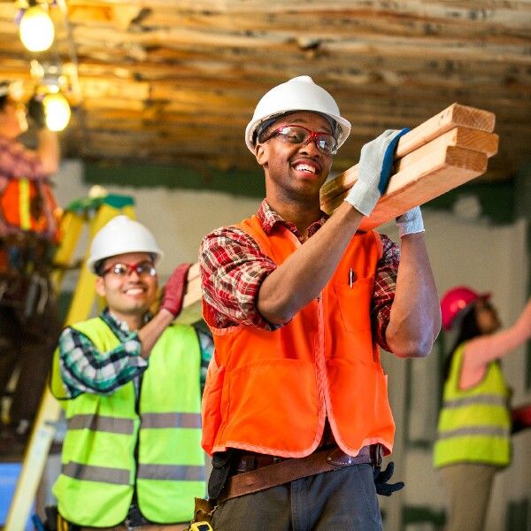 The Complete Guide to Choosing the Right PPE for the Construction Industry in Kenya